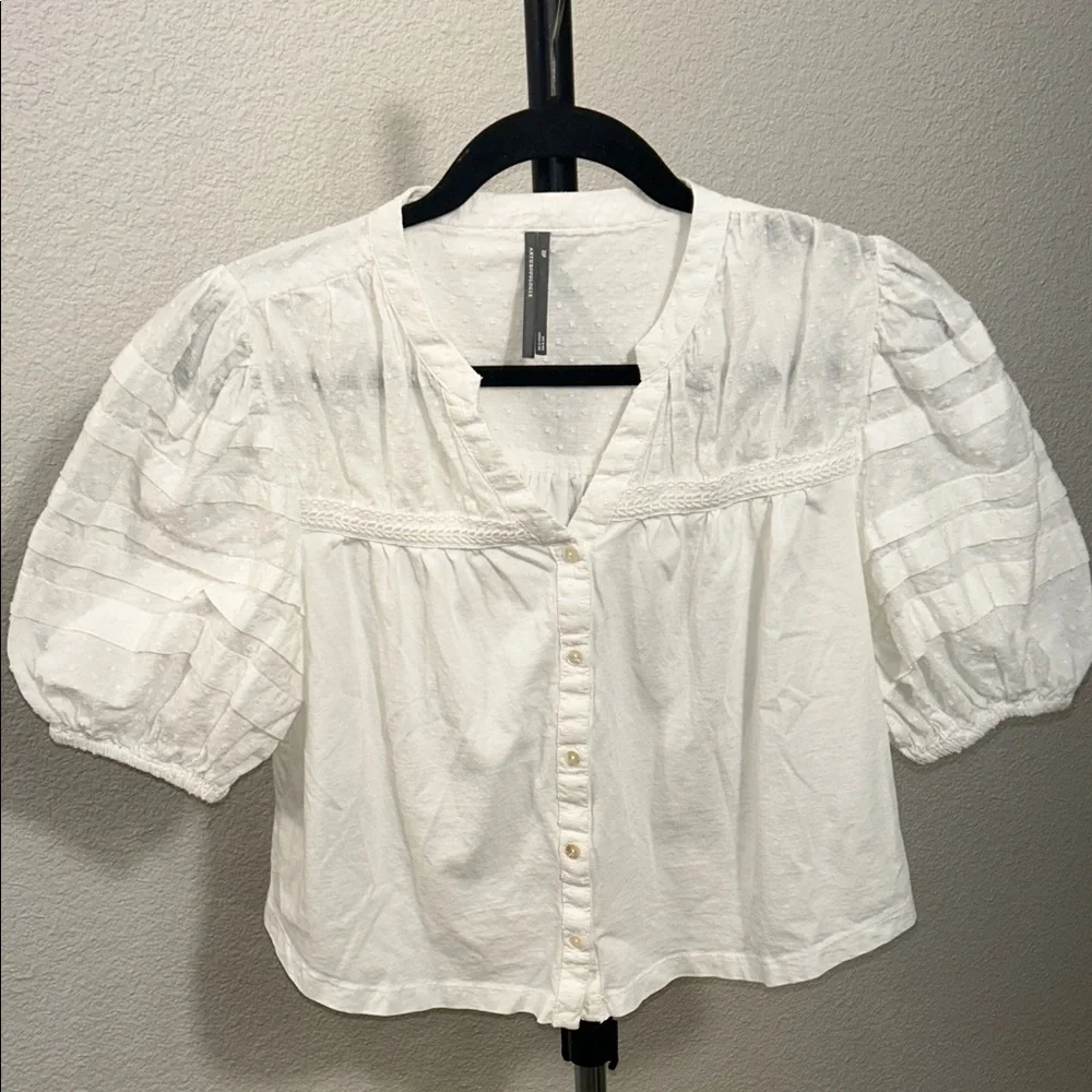 Anthropologie puff-sleeve swing dot White Textured Blouse